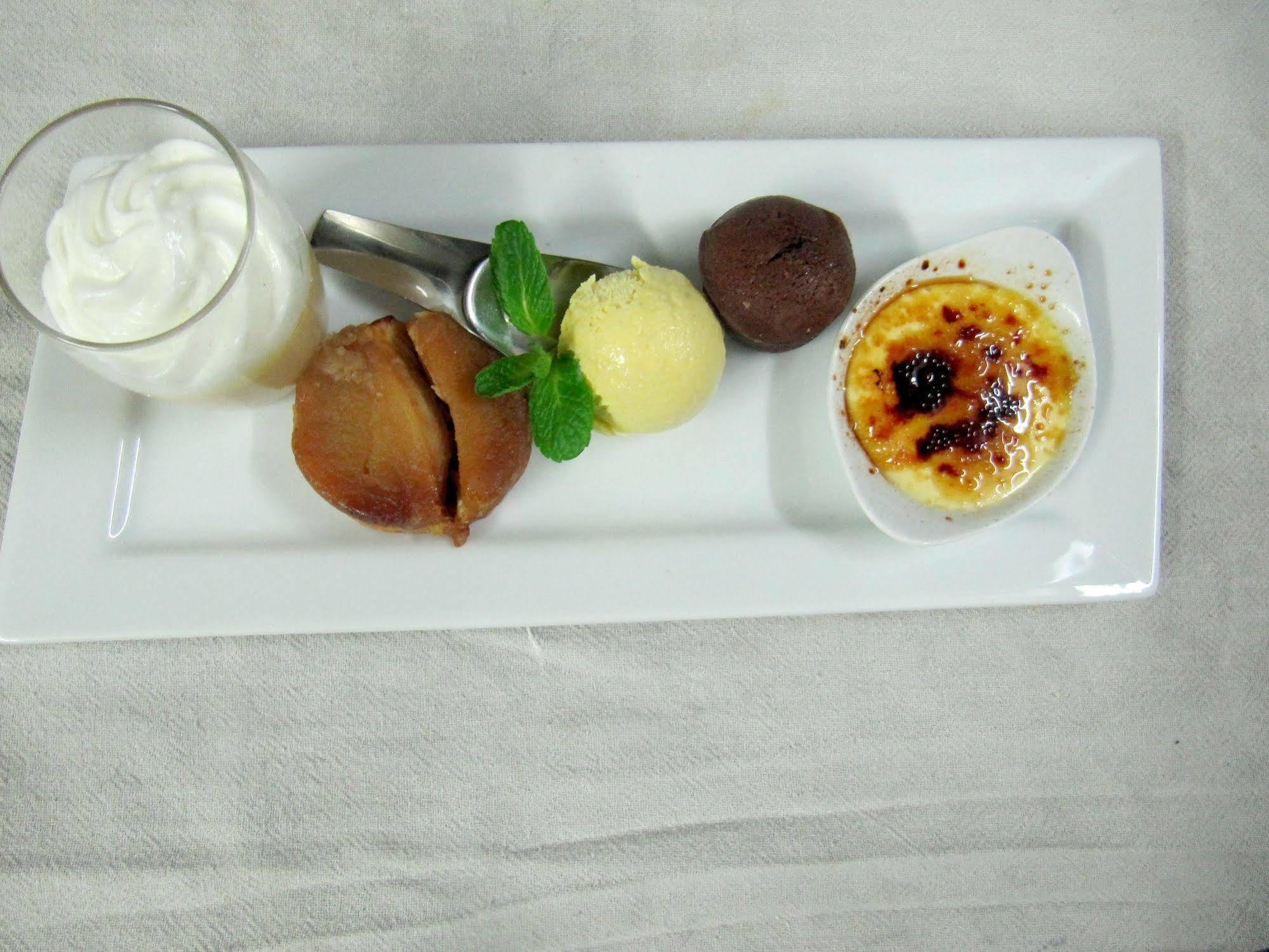 Logis Hotel Restaurant Cazes Arazat Laissac Eksteriør bilde